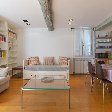 Pleasant Central Apartment With Garden Bologna Exteriör bild