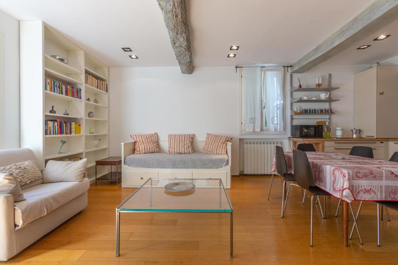 Pleasant Central Apartment With Garden Bologna Exteriör bild
